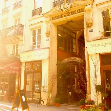 Appartement Beau 2 Pieces Au Coeur De Paris Parijs